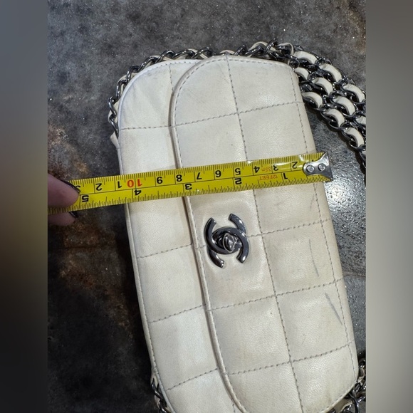 Chanel handbag - Picture 6 of 6